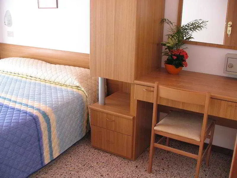 **  Hotel Grune Perle Rivazzurra Di Rimini Itália